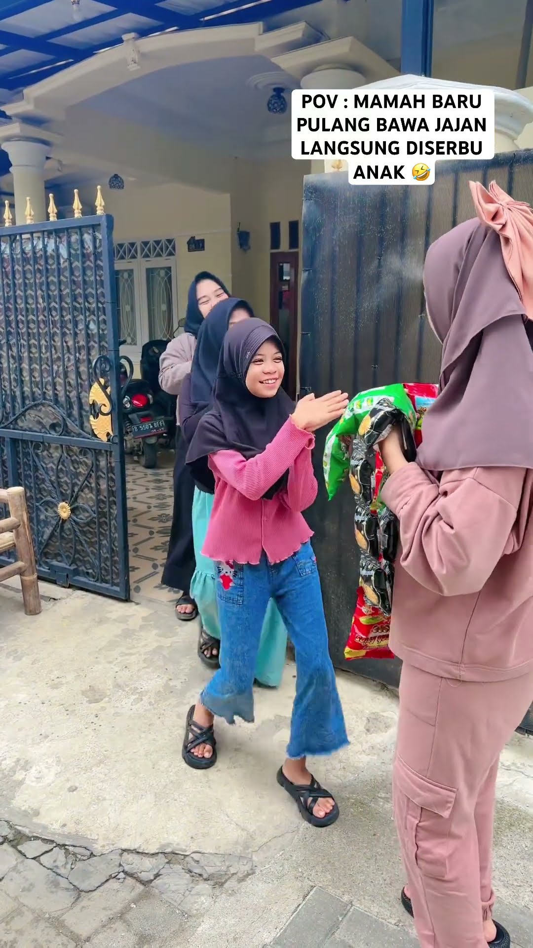 POV : MAMAH BARU PULANG BAWA JAJAN LANGSUNG DISERBU ANAK ?