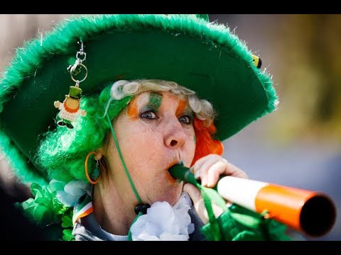 Видео: Не ущемляйтесь: лучшая зеленая экипировка на День Святого Патрика