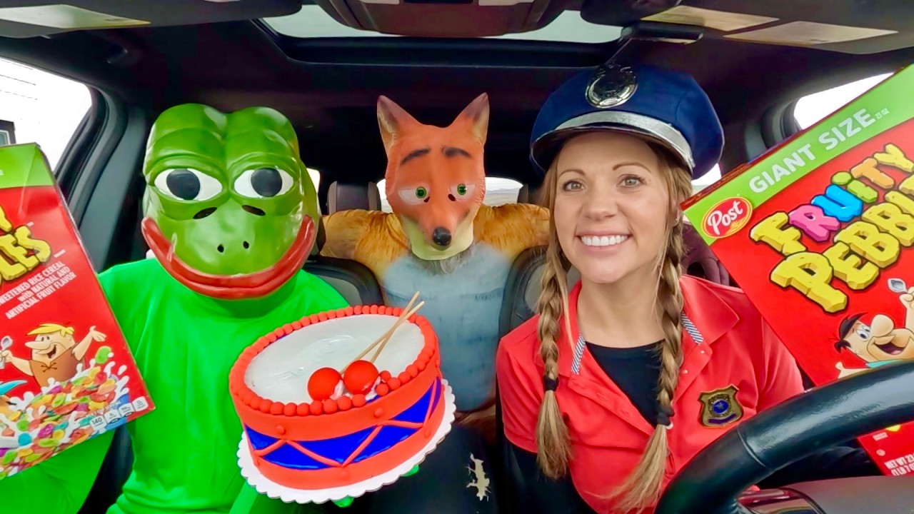 Rubber Ducky Surprises Puppy & Fox with Car Ride Chase