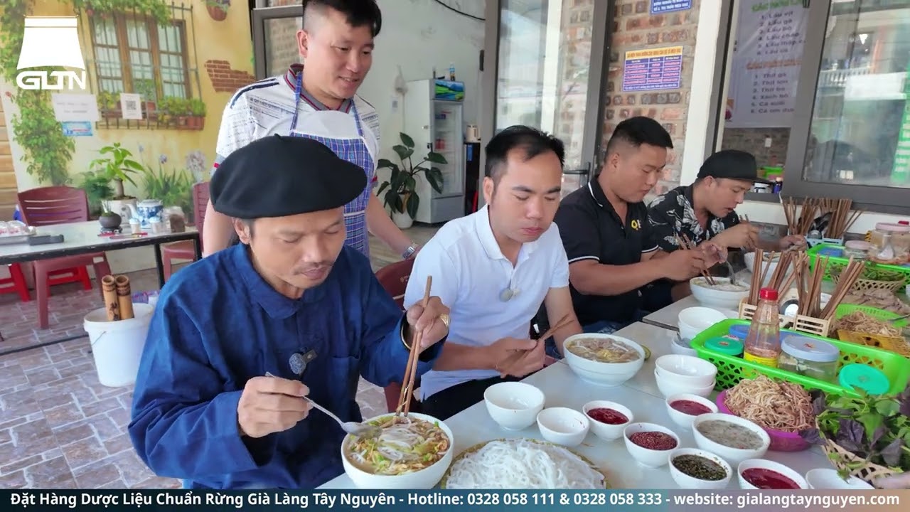 Cùng Nguyễn Tất Thắng Ăn Đại Tiệc Bún Vịt Ngon Nhất Mèo Vạc