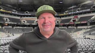 Garth Brooks is performing live at the Capital One Arena tonight