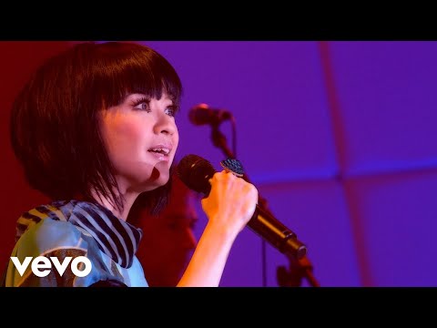 陳慧嫻 Priscilla Chan - 千千闋歌 (Live from 活出生命II演唱會)