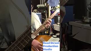 Clueless crap #sweetwater #guitar #bass #mxr #ampeg #thunderbird #fuzz #bassfuzz