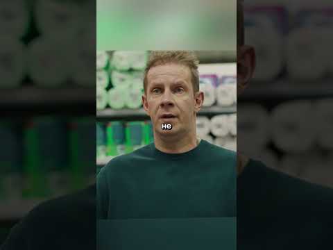 ПРОДАВЩИЦА УБЕГАЕТ ОТ ЭТОГО ПОКУПАТЕЛЯ 🤬😂🤣