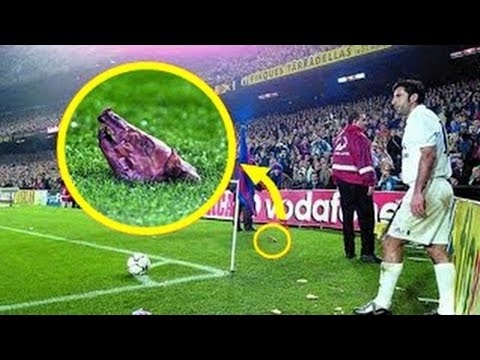 Las Cosas Más Extrañas Lanzadas al Campo de Fútbol 