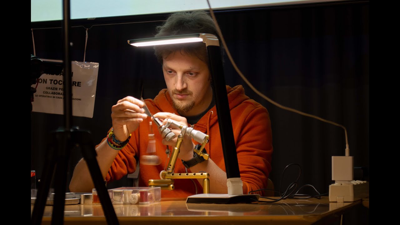 Serata con Gabriele Archetti, costruzione mosche per il fiume Oglio - 22/04/2022