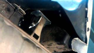 Замена кронштейна глушителя Megane2