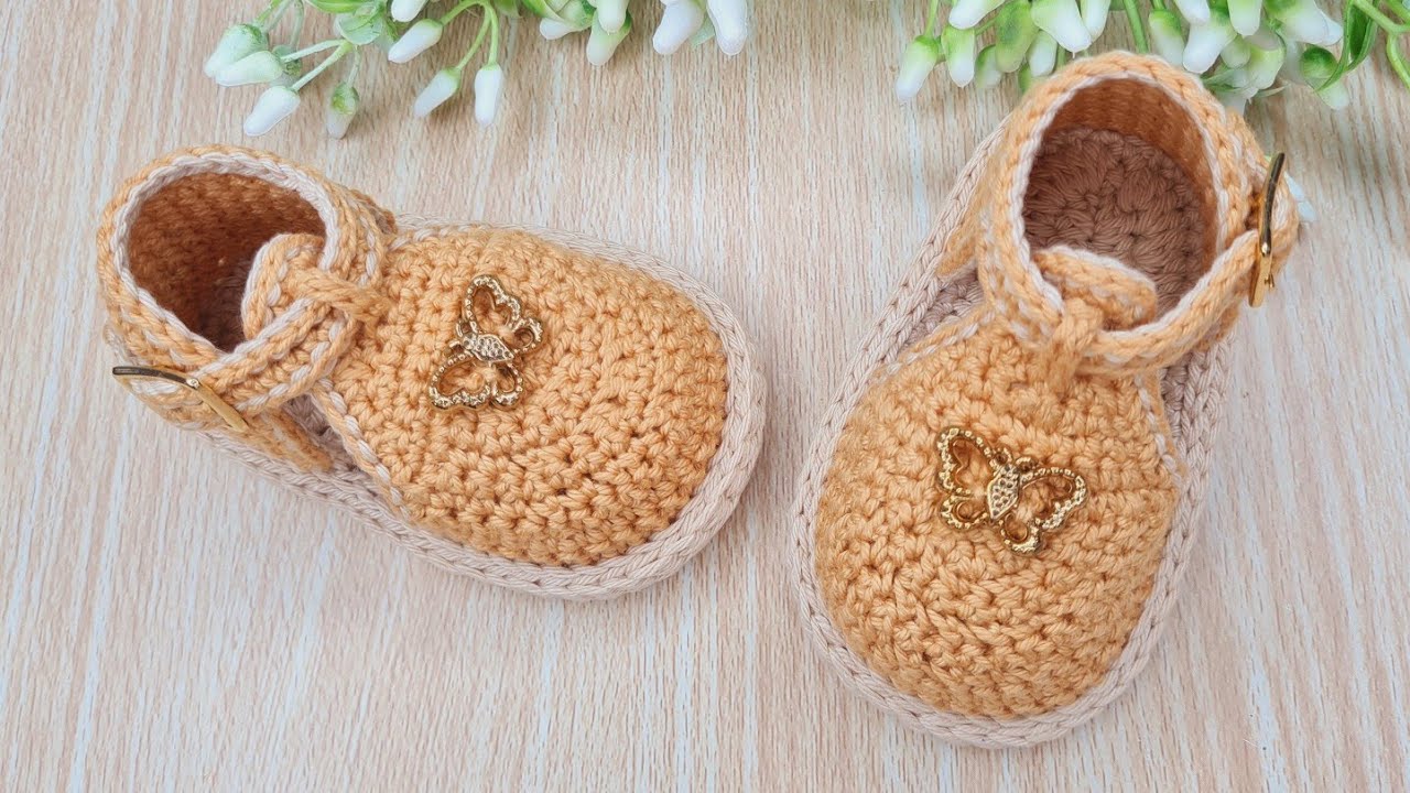 Sapatinho Mel de Crochê Para Bebê - 9 cm - 1 a 3 meses.