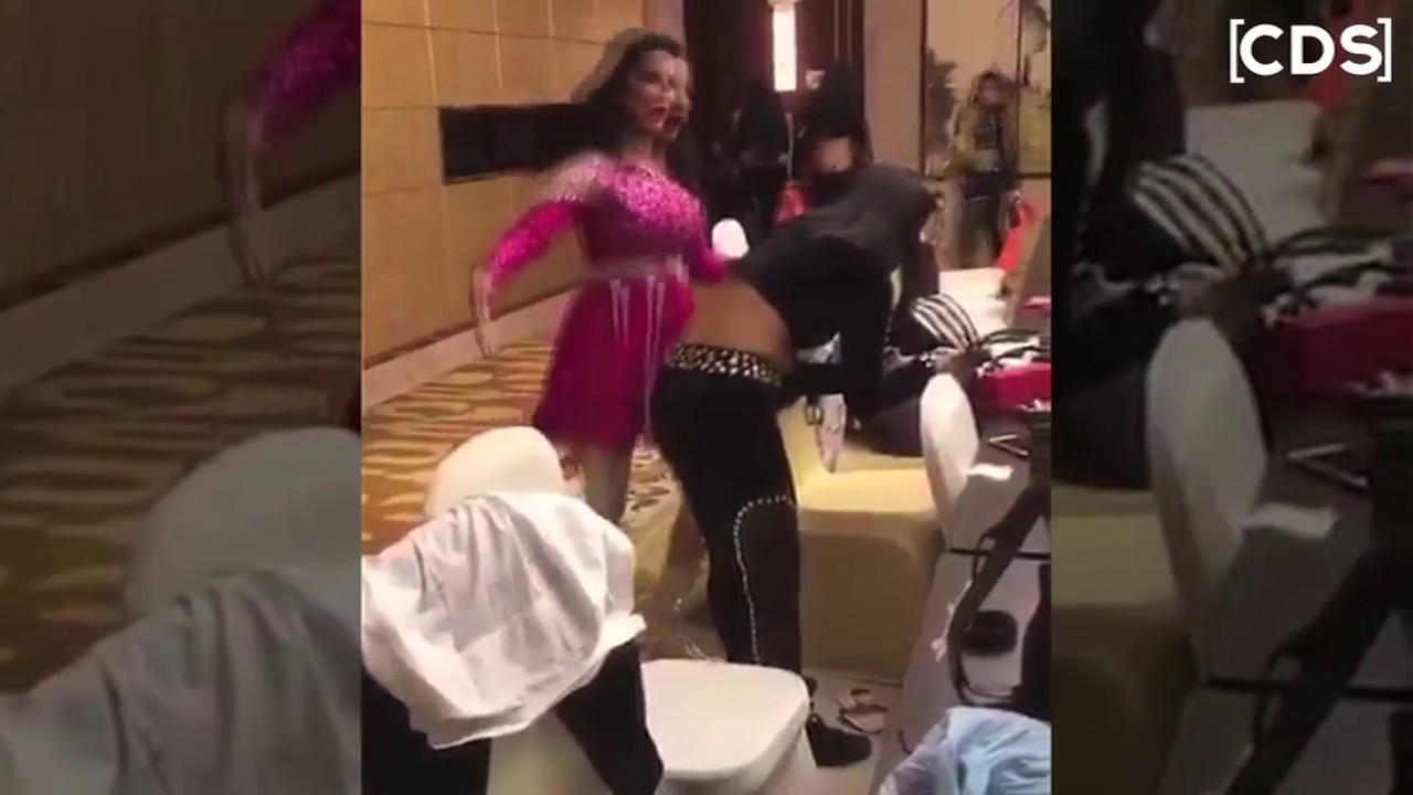 Sunny Leone FUNNY Dance Video Backstage - YouTube
