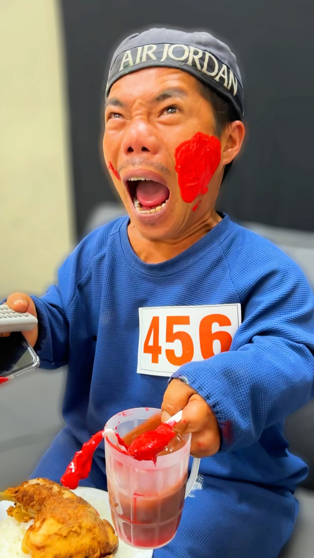 ToRung comedy: magic lipstick?