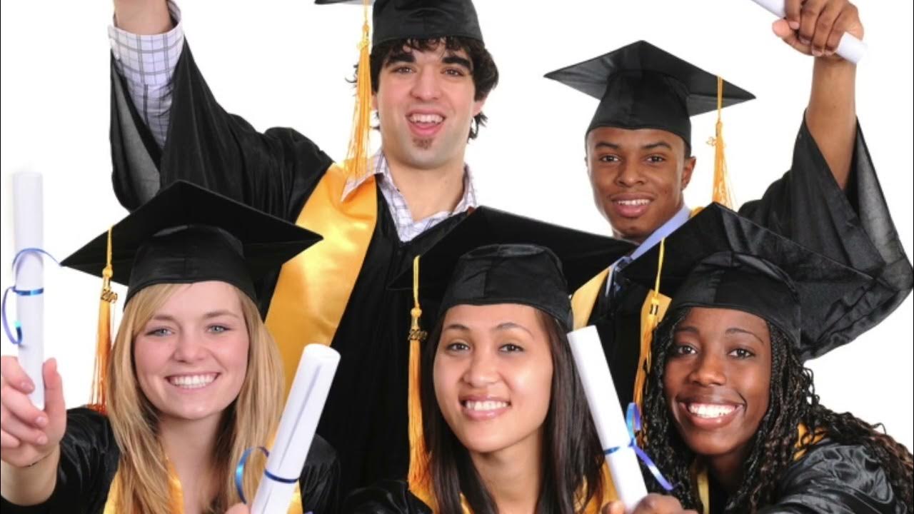 Университет студенты. Учеба в вузе. Студенты в вузе. Университет студенты. Высшее образование.