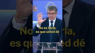 Patxi López abandona una rueda de prensa por las constantes interrupciones de tres agitadores ultras