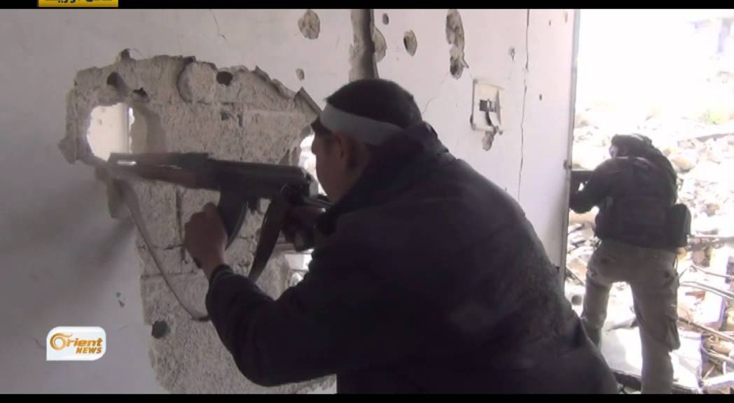 كاميرا أورينت نيوز ترافق الثوار في حي جوبر الدمشقي