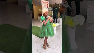 POWERFUL MINISTRATION BY MINISTER MIRACLE. 4years old daughter of the Boy of God.