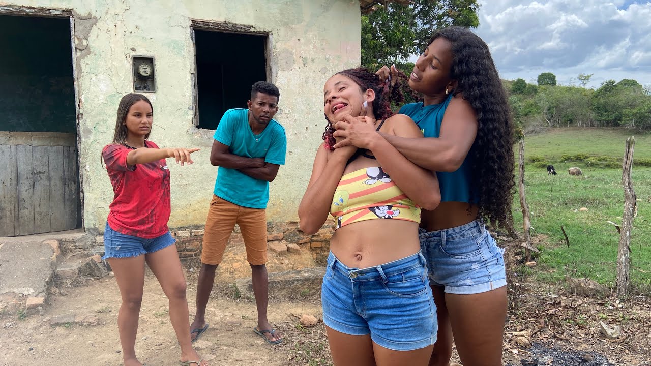 Ela adorava falar mal de todo mundo… até cruzar com a pessoa errada 😳