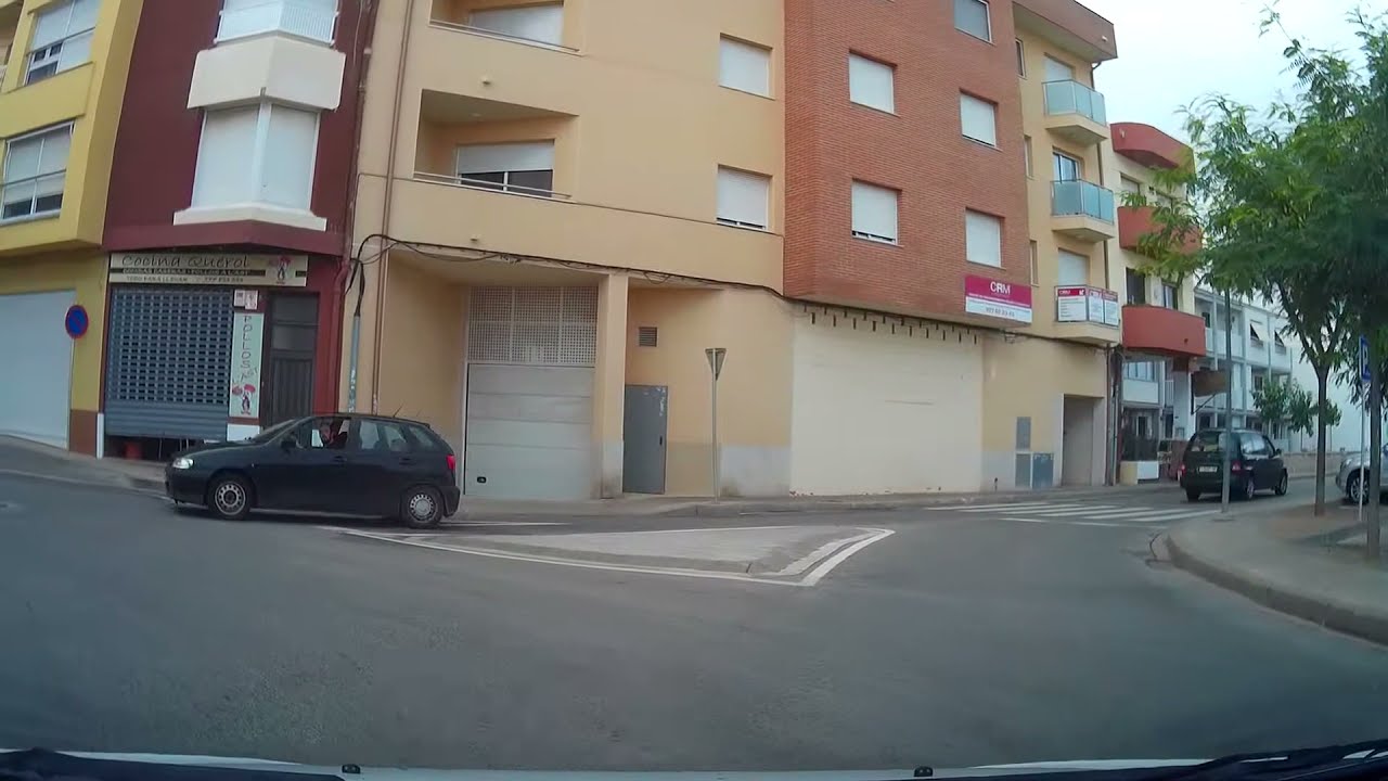 Llegada a Hospitalet del Infante o L'Hospitalet de l'Infant 2 - YouTube