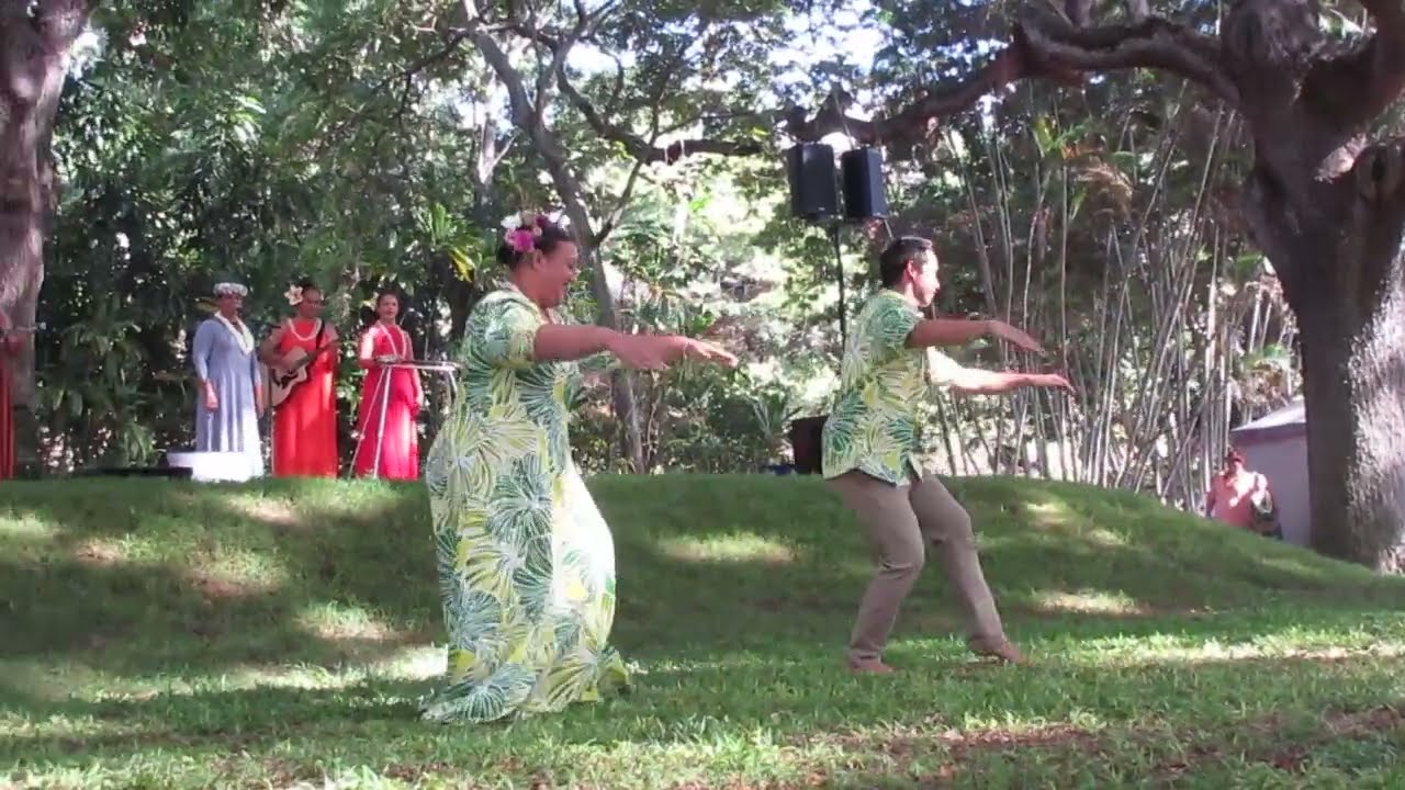 Haʻehaʻe Girls - 