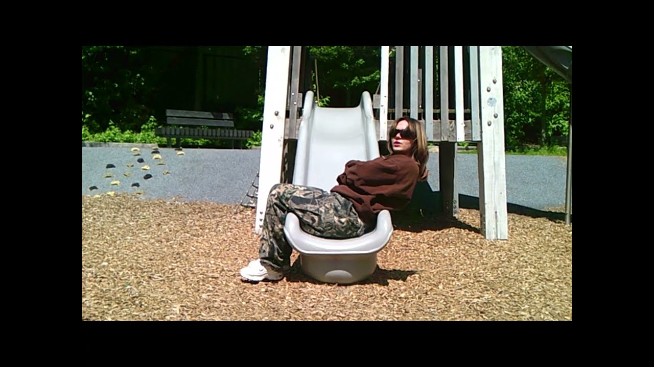 Guarda notfriends - intwo (Official Music Video) su YouTube Guarda notfriends - intwo (Official Music Video) su YouTube