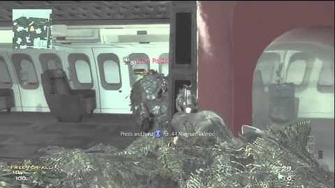 MW3 Easy way how to get on top of Plane on Terminal! (Tutorial)