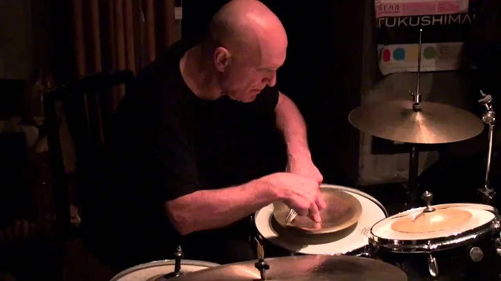 Roger Turner solo @ Inage Candy (2013)