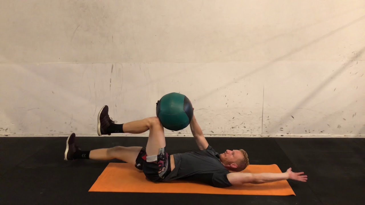 Medicine ball Dead bug YouTube