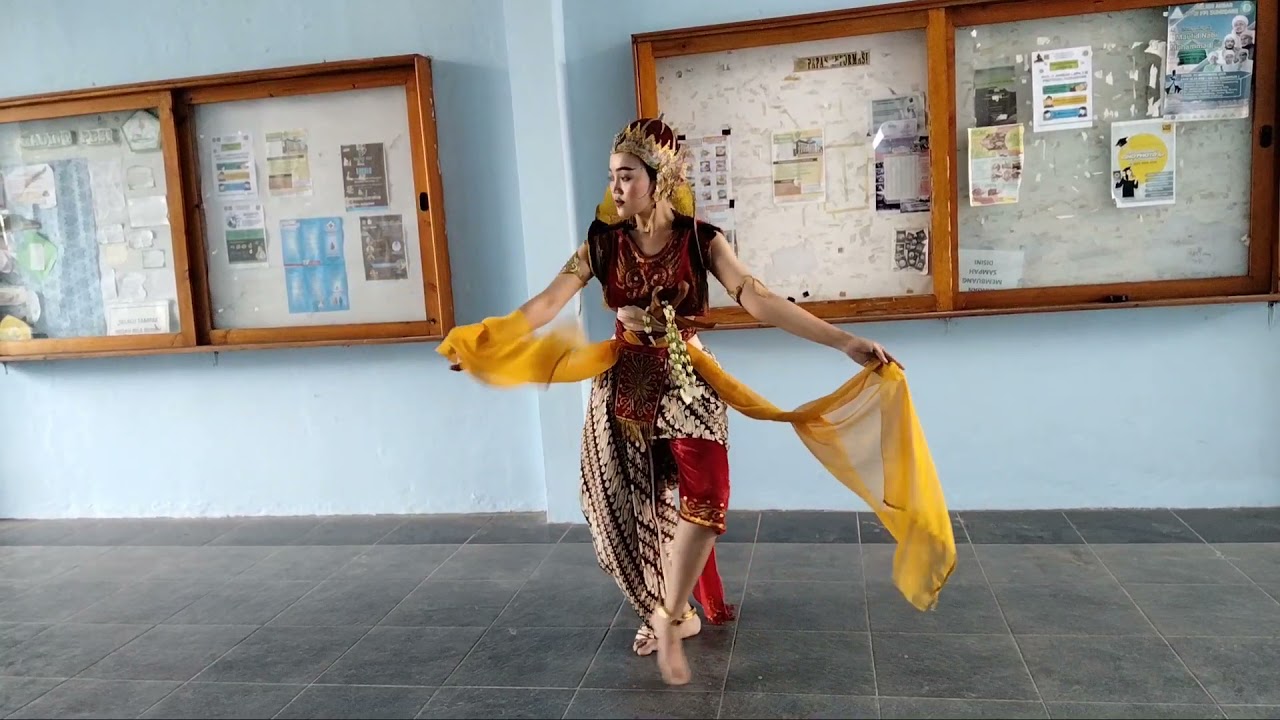 UTS TARI WAYANG DIPATI KARNA - IMAS GUNIAH