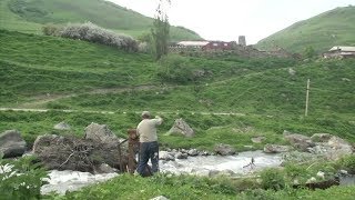 İşsiz kəndli Qafqaz dağlarında görün nə qurub Resimi