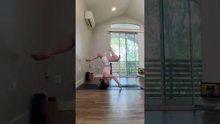 EXTERIOR. | Yoga Sūtra 3.08 #philosophy #yoga #meditation #inversiones #womenintech  #yogasutras