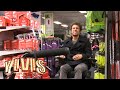 Ylvis fjernstyrer Freddy Dos Santos i rullestol (Eng subs)