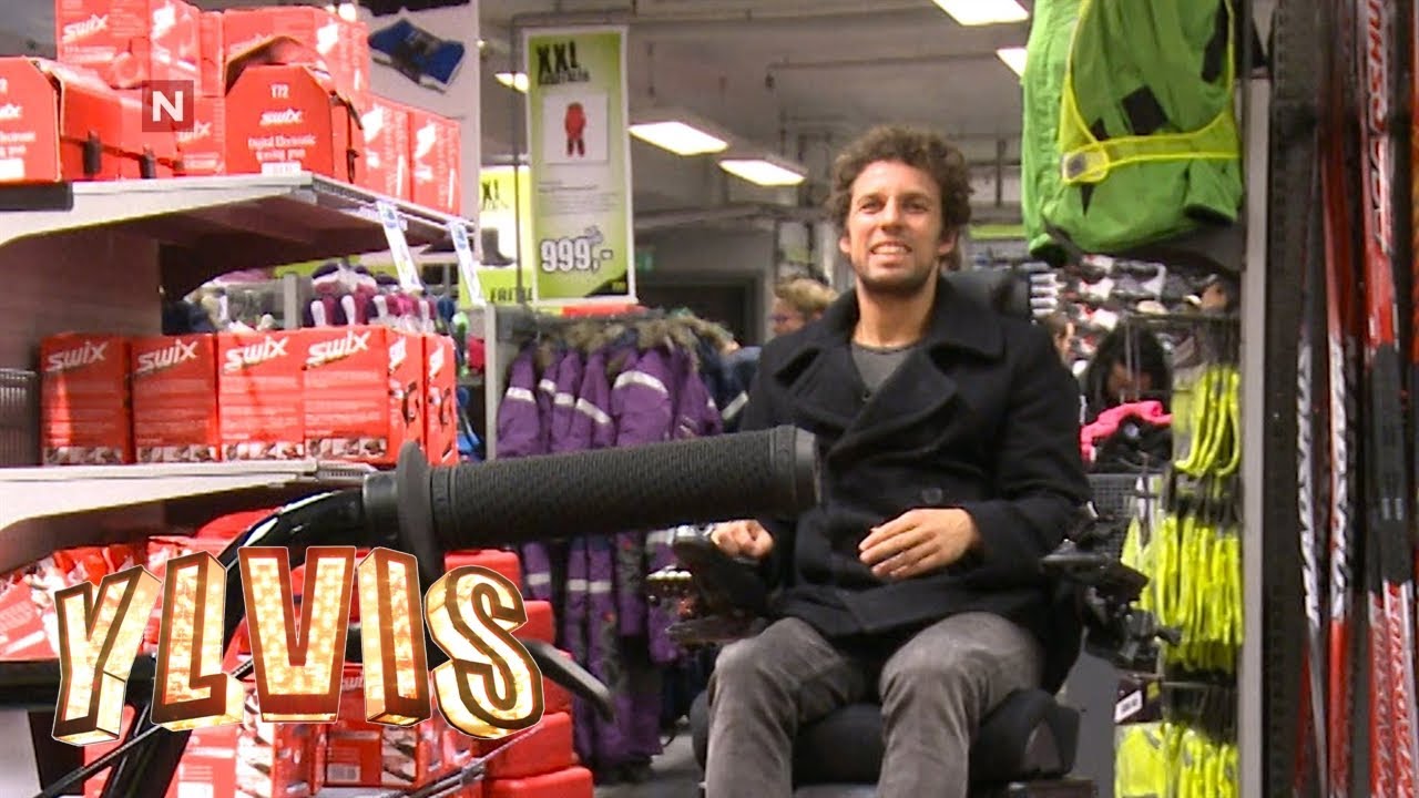 Ylvis fjernstyrer Freddy Dos Santos i rullestol (Eng subs)