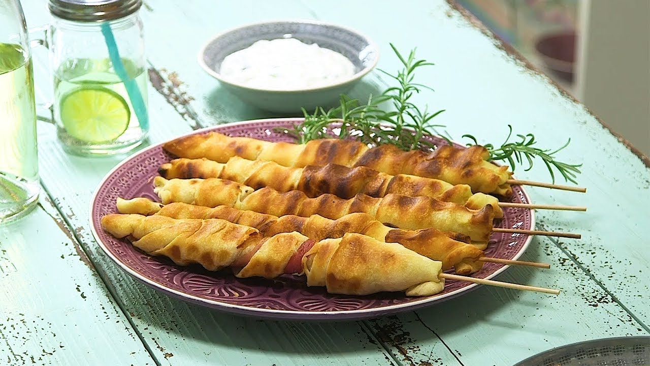 Gefülltes Stockbrot mit Bacon