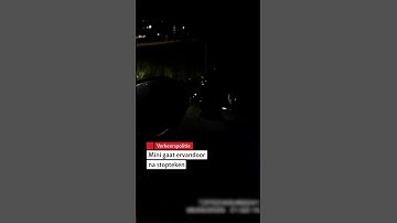 Mini gaat ervandoor na stopteken #nieuwegein #vianen #verkeerspolitie