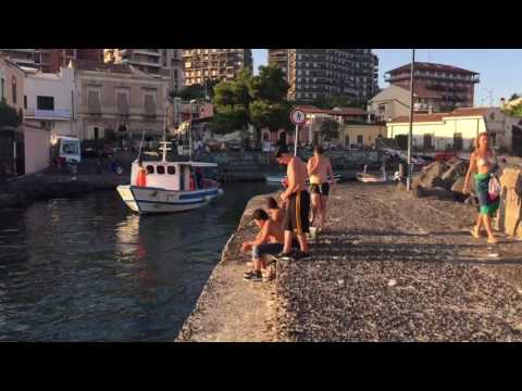 Video: Najlepšie Veci Na Videnie A Stravovanie V Katánii Na Sicílii