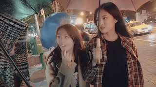 Heejin, Hyunjin and Haseul fooling Yeojin (and their manager)
