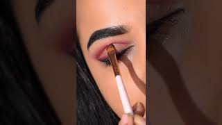 Valentine's Day Special Eye Makeup | Flirty Eye Makeup Look | Myntra #Shorts