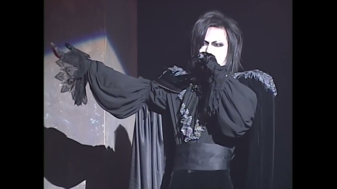 MALICE MIZER「薔薇に彩られた悪意と悲劇の幕開け」 - YouTube