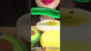 ASMR GREEN AND YELLOW FOOD *FINGER JELLY 핑거 젤리 먹방 EATING SOUNDS #shorts