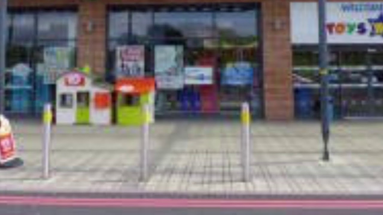 toys r us merry hill