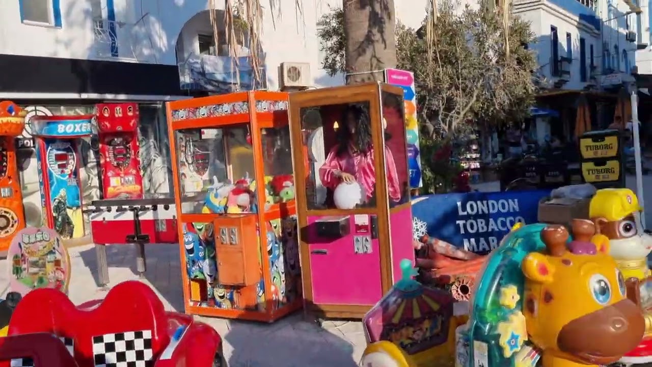 Walking .Turgutreis Bodrum . Summer 2023