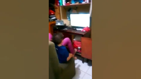 Asi se mata tio y sobrino trabajando