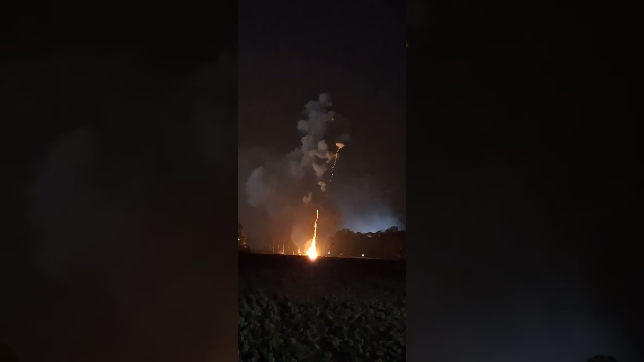 Velayaattu athi gambeera vedikkett