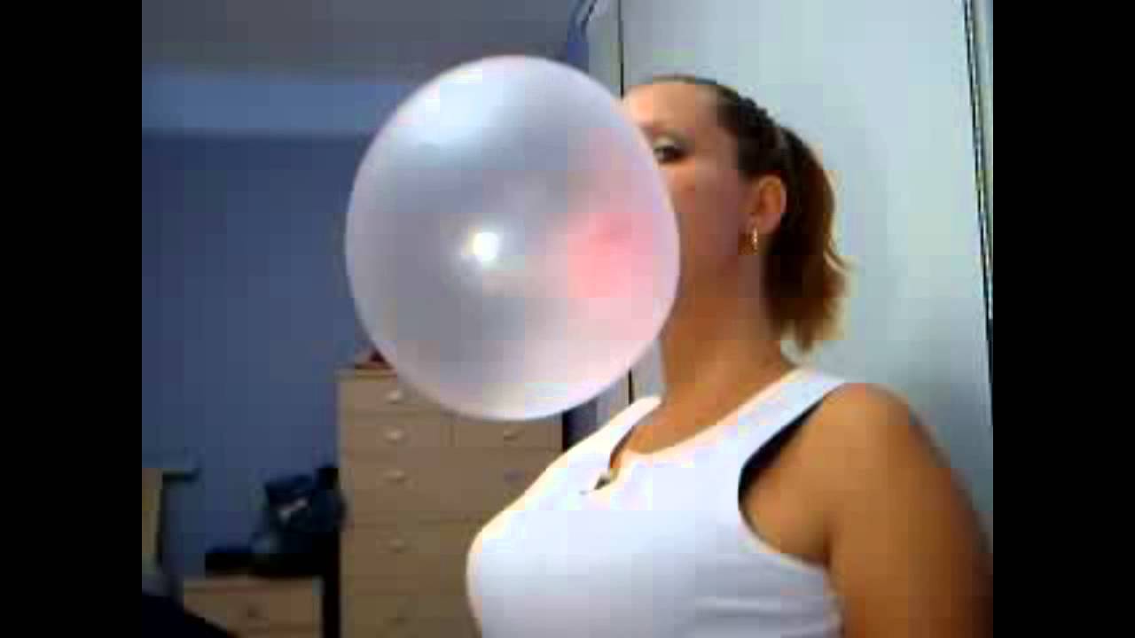 Blue Eyed Bubble Gum Girl 3