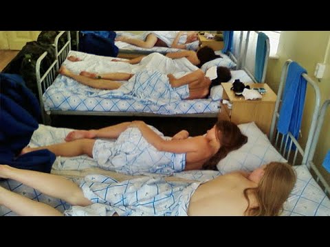 Почему в этой армии женщины живут и спят вместе с мужчинами?!