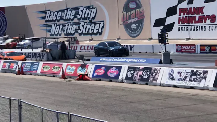 LSA Pontiac G8 GT vs MCLaren 570s 1/4 mile