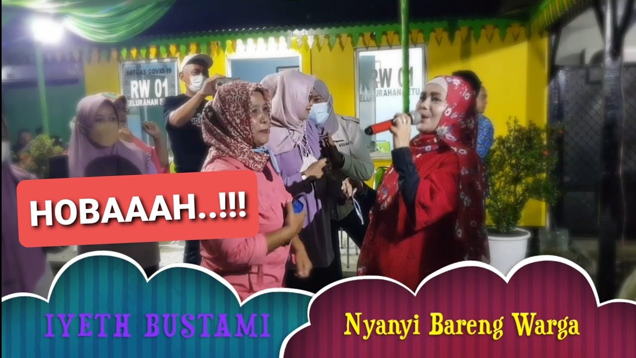 Keseruan IYETH BUSTAMI Menghibur Warga Di Depan Rumah