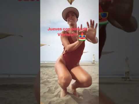 Sheyla Rojas bailando sexi en bikini.