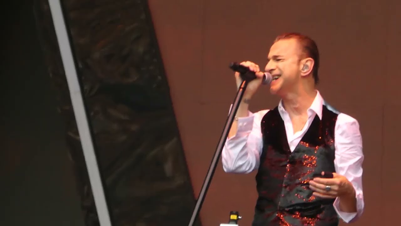 Depeche Mode - Walking in My Shoes - Live in Berlin, 09.07.2023