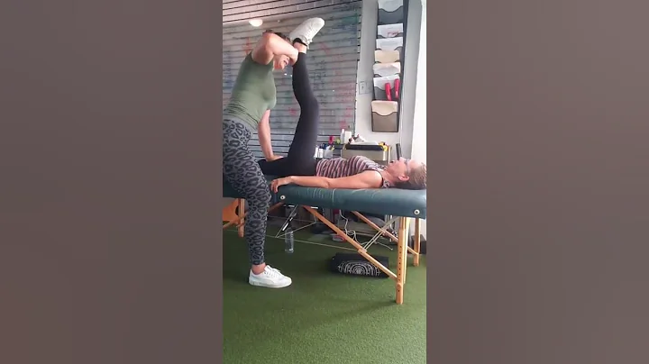 Hamstring PNF Stretch - Eva Perry - @fitnesswith_Eva