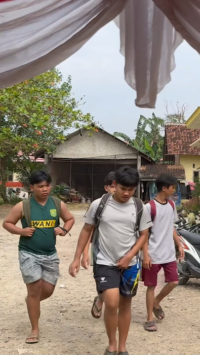 Temen kalian gini juga ga, kamar mandi penuh ujung”nya kencing di kolam renang #shorts #lucu #kocak