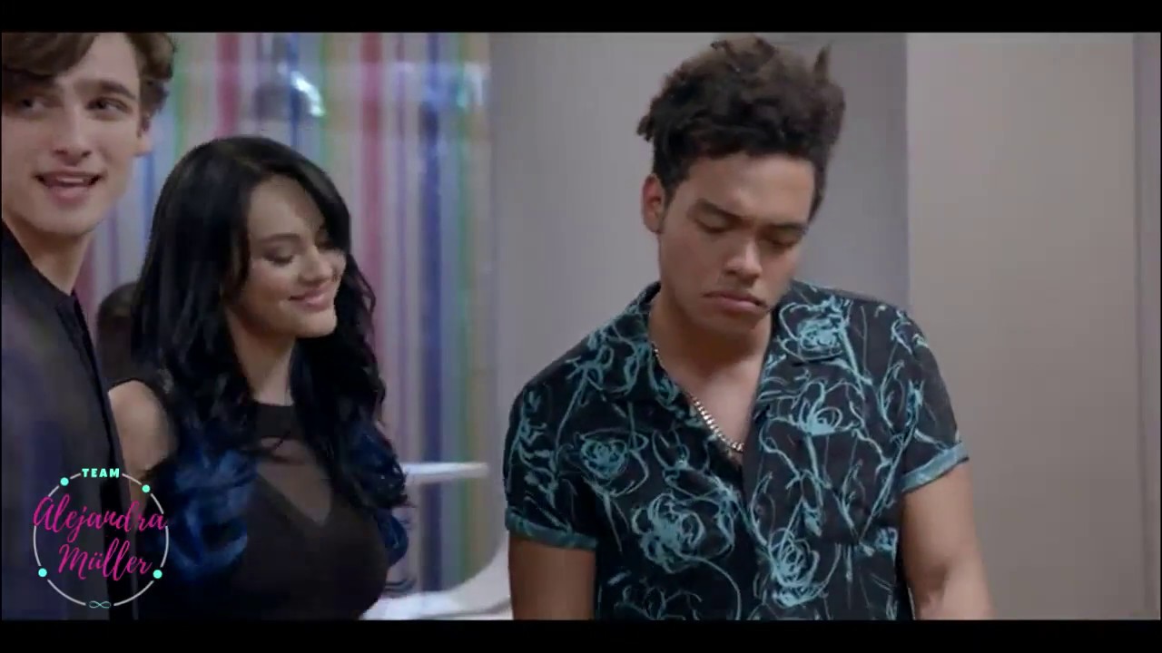 Ale Muller como Emilia en Like, la leyenda - Capitulo 47 Temporada 1
